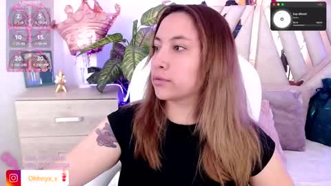 Alex   .    online show from September 2025 09:30:01 PM