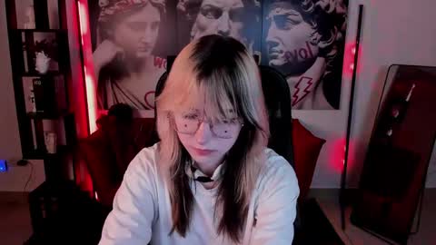 Nyx online show from May 2026 04:19:01 AM
