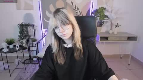 Nyx online show from May 2026 04:53:01 AM