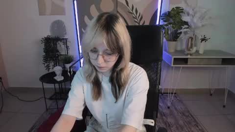 Nyx online show from June 2026 04:41:02 AM