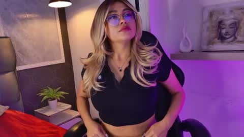 Snapshot of nyxjones chatting on July 2026 02:04:01 PM Nyx online show from July 2026 02:04:01 PM