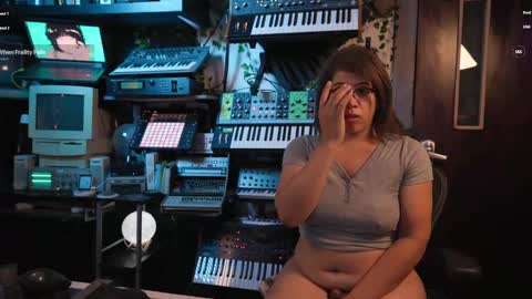 Snapshot of nyxraven chatting on October 2025 06:04:01 PM NyxRaven online show from October 2025 06:04:01 PM