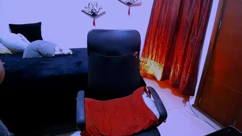 Nyxxei online show from July 2026 11:53:01 PM