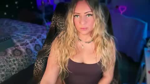 nyxxen online show from February 2026 03:29:02 AM