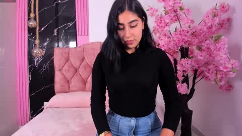 Snapshot of oasisensier chatting on November 2025 04:18:02 PM MAILY online show from November 2025 04:18:02 PM