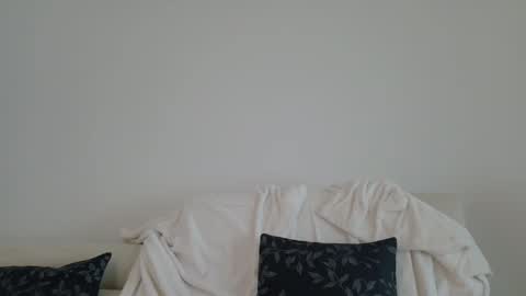 obscuramilf online show from May 2026 06:24:01 PM