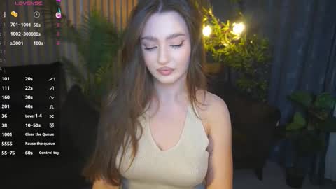 Kristina online show from October 2025 07:36:02 PM