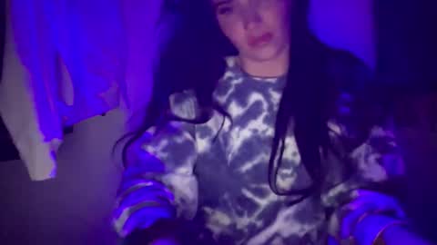 A L A R A  online show from November 2025 03:29:01 AM