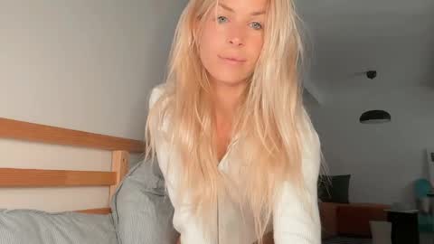 hi im Janasmall boobs big heart  warm pussy  online show from April 2026 09:53:01 AM