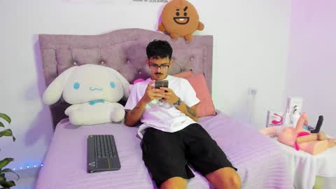 Cris online show from February 2026 02:19:01 AM