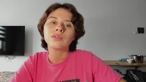 Snapshot of octopussy69x chatting on April 2026 09:23:02 AM Evie online show from April 2026 09:23:02 AM