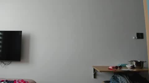 Snapshot of octopussy69x chatting on April 2026 05:05:02 AM Evie online show from April 2026 05:05:02 AM