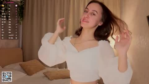 Snapshot of odelynahayne chatting on February 2026 04:10:01 AM Elisa online show from February 2026 04:10:01 AM