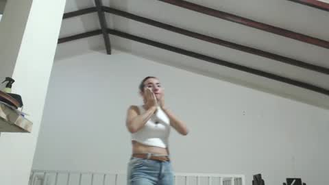 Val online show from February 2025 12:04:01 AM