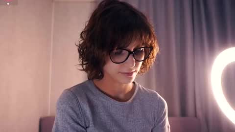 Thea online show from December 2025 06:45:02 PM