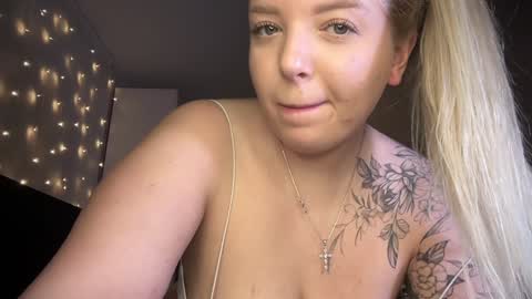 Snapshot of odriolsen chatting on January 2025 03:01:01 PM Odri online show from January 2025 03:01:01 PM