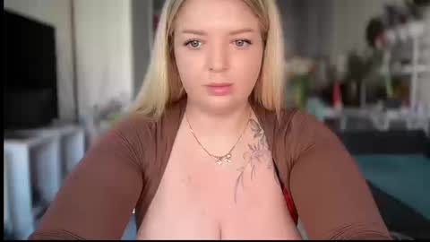 Snapshot of odriolsen chatting on March 2026 07:36:02 AM Odri online show from March 2026 07:36:02 AM