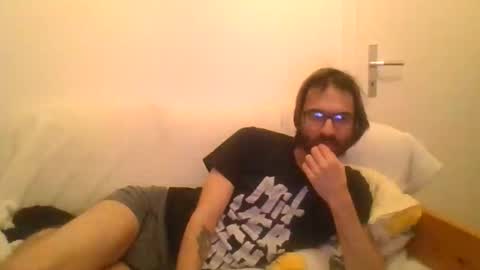 Snapshot of oeffel chatting on March 2026 06:47:02 PM oeffel online show from March 2026 06:47:02 PM