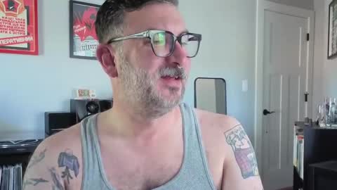 Snapshot of office_dad chatting on September 2025 07:37:02 PM Office Dad online show from September 2025 07:37:02 PM