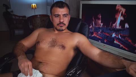 officeman7 online show from December 2024 09:06:01 PM