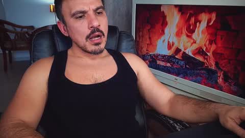 officeman7 online show from January 2025 02:11:01 PM