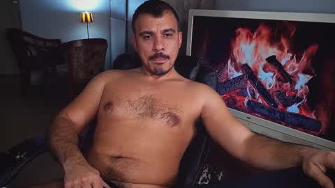 officeman7 online show from January 2025 08:00:02 PM