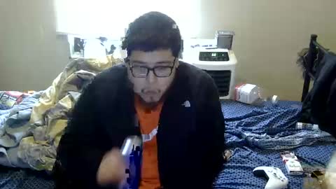 Snapshot of oflores77 chatting on October 2025 02:06:02 PM oscar flores online show from October 2025 02:06:02 PM