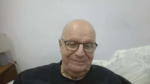 Snapshot of oggi95 chatting on December 2024 07:58:02 PM oggi95 online show from December 2024 07:58:02 PM