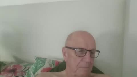 Snapshot of oggi95 chatting on October 2025 02:25:02 PM oggi95 online show from October 2025 02:25:02 PM