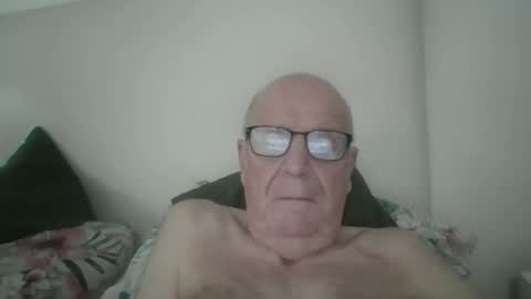 Snapshot of oggi95 chatting on October 2025 01:44:01 PM oggi95 online show from October 2025 01:44:01 PM