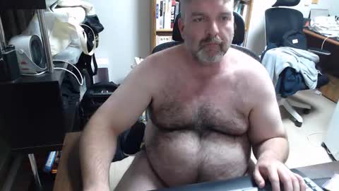 Woman message me men do not make demands and dont ask for pm only ladies. online show from November 2025 02:33:01 PM