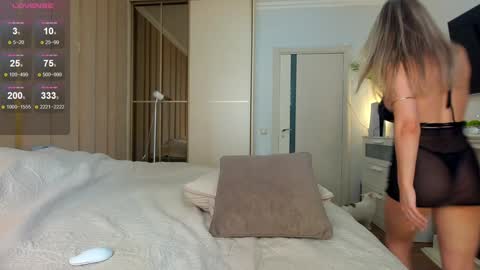 Snapshot of oh_julie chatting on September 2025 06:26:01 AM Julie online show from September 2025 06:26:01 AM