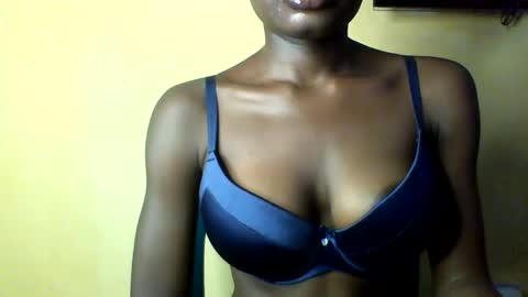 Snapshot of oh_sexyphilo chatting on September 2025 12:06:01 PM philo bby online show from September 2025 12:06:01 PM