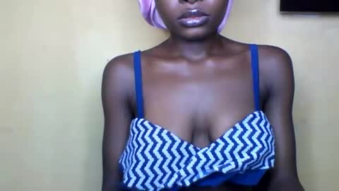 Snapshot of oh_sexyphilo chatting on November 2025 09:24:01 AM philo bby online show from November 2025 09:24:01 AM