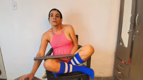 Snapshot of oh_tique chatting on October 2025 07:04:02 PM LU online show from October 2025 07:04:02 PM