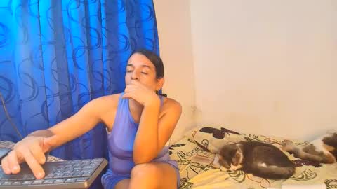 Snapshot of oh_tique chatting on December 2025 04:28:02 AM LU online show from December 2025 04:28:02 AM