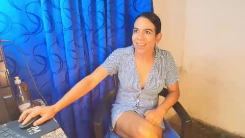 Snapshot of oh_tique chatting on December 2025 12:46:02 PM LU online show from December 2025 12:46:02 PM