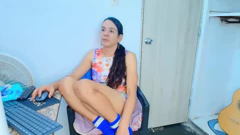 Snapshot of oh_tique chatting on January 2026 01:33:01 AM LU online show from January 2026 01:33:01 AM