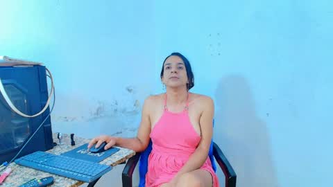 Snapshot of oh_tique chatting on April 2026 02:09:02 AM LU online show from April 2026 02:09:02 AM