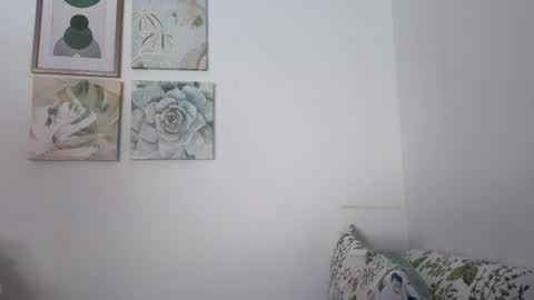 ohanna_ online show from April 2026 03:24:01 PM