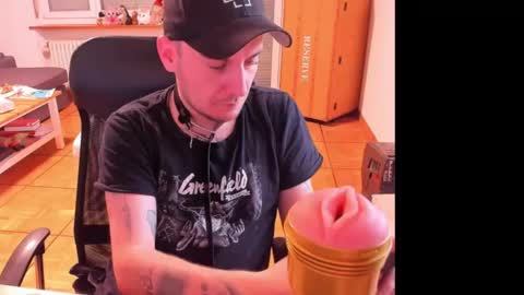 Chris online show from April 2026 04:01:01 PM