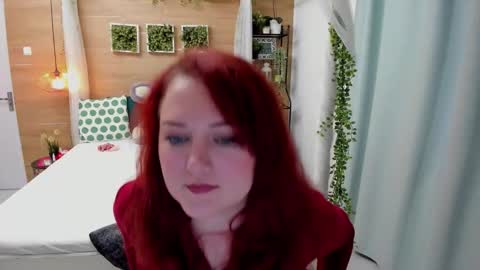 OhLadyPlease online show from November 2025 06:46:02 AM