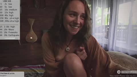 Snapshot of ohmymojo chatting on April 2026 03:22:01 AM Mo online show from April 2026 03:22:01 AM