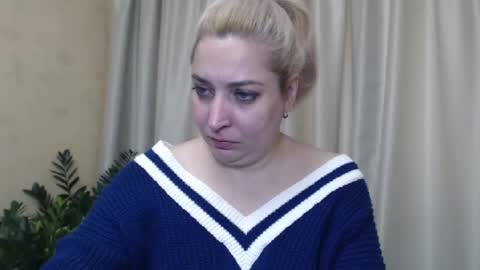 Snapshot of ohsweetiren chatting on December 2024 07:47:01 AM Iren online show from December 2024 07:47:01 AM