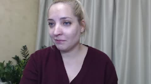 Snapshot of ohsweetiren chatting on December 2024 05:32:01 PM Iren online show from December 2024 05:32:01 PM