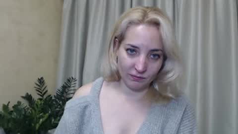 Snapshot of ohsweetiren chatting on December 2024 07:14:02 PM Iren online show from December 2024 07:14:02 PM