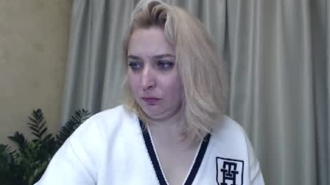 Snapshot of ohsweetiren chatting on December 2024 09:03:01 AM Iren online show from December 2024 09:03:01 AM