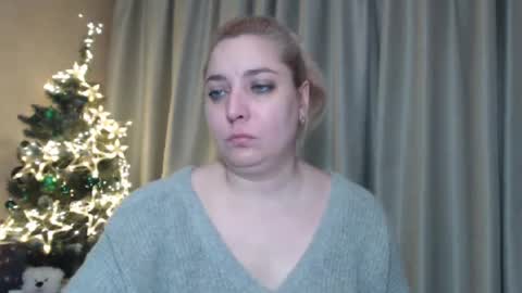 Snapshot of ohsweetiren chatting on December 2024 07:11:02 AM Iren online show from December 2024 07:11:02 AM