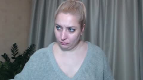 Snapshot of ohsweetiren chatting on January 2025 07:06:02 AM Iren online show from January 2025 07:06:02 AM