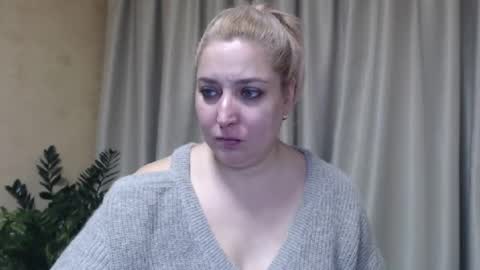 Snapshot of ohsweetiren chatting on January 2025 07:06:02 AM Iren online show from January 2025 07:06:02 AM